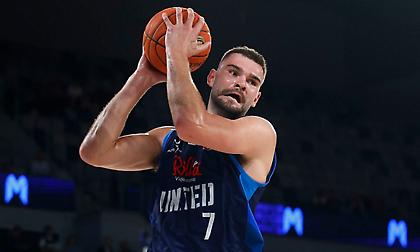 «Προσπάθησα να αυτοκτονήσω»: Συγκλονίζει ο άλλοτε ΝΒΑερ Άιζακ Χάμφρις που αποκάλυψε ότι είναι γκέι!