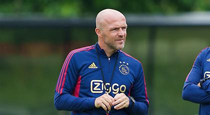 Κανένα θέμα προπονητή στον Άγιαξ-Στηρίζει Σρέντερ ο Φαν ντερ Σαρ