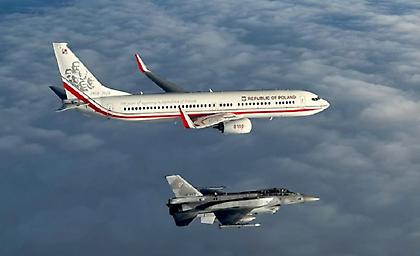 Πέταξε με συνοδεία F16 η αποστολή της Πολωνίας