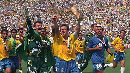 Ντούνγκα: «Κάθε παιδικό μου όνειρο, εκπληρώθηκε στο Μουντιάλ του '94»