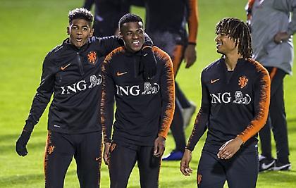 Προπόνηση με εργάτες η Ολλανδία και.. προτροπή σε Ντε Γιόνγκ για Λίβερπουλ!