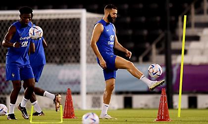 Μπήκε για 10' στην προπόνηση της Γαλλίας και αποχώρησε ξανά ο Μπενζεμά!