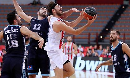 Τα highlights της άνετης νίκης του Ολυμπιακού επί του Κολοσσού