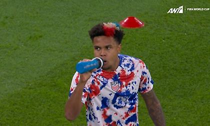 Ο ΜακΚένι με μαλλί στα χρώματα της... USA