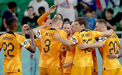 Το ποστάρισμα του Ντε Ρόουν με… one love για τη νίκη της Ολλανδίας