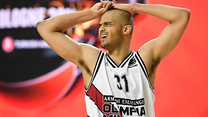 Πλήγμα για Αρμάνι, εκτός μέχρι τις αρχές του 2023 ο Σιλντς