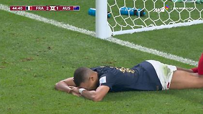 Μυθική χαμένη ευκαιρία Εμπαπέ, έστειλε την μπάλα σε... τροχιά γύρω από τη Γη εξ επαφής!