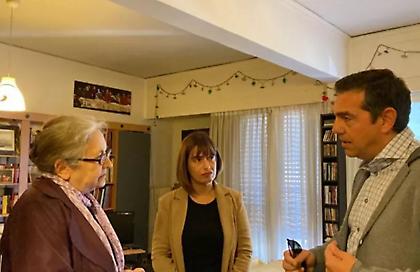 Τσίπρας σε Κολοβού: Την ιστορία αυτή θα τη βλέπουμε διαρκώς εξαιτίας του πτωχευτικού νόμου Μητσοτάκη