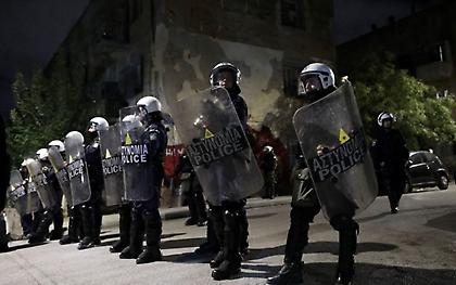 Προσφυγικά: 78 συλλήψεις στη μεγάλη επιχείρηση της ΕΛ.ΑΣ. – Τραυματίστηκαν επτά αστυνομικοί