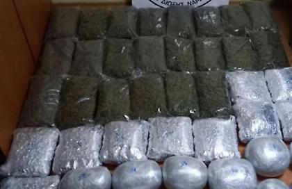 Γρεβενά: Χειροπέδες σε δύο νέους που μετέφεραν στο πορτ-παγκάζ 45 κιλά χασίς