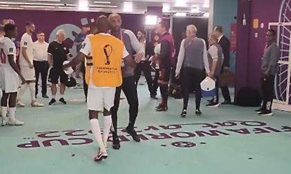 Κύριος ο Ανρί, περίμενε όλους τους παίκτες του Καναδά για να τους συγχαρεί