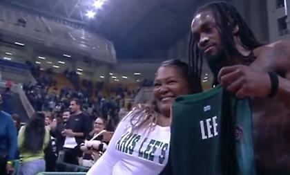 Περιχαρής η μητέρα του Λι: «Θέλω να κερδίζει πάντα κι ας είμαι στην Αμερική εγώ»