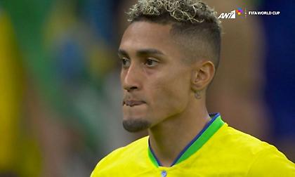 Τραγικό λάθος της άμυνας, αστοχεί σε τετ α τετ ο Ραφίνια!