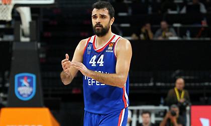 Αποσύρει τη φανέλα του Σίμον κόντρα στον Ολυμπιακό η Εφές!