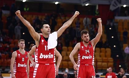 Ζέρβας: «Πολύ θετικό το 7-3 του Ολυμπιακού, καμία σκέψη αλλαγής»