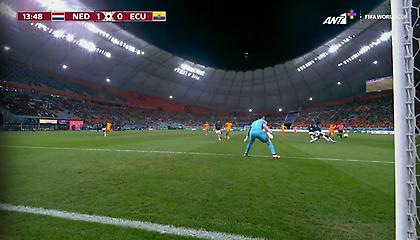 Το ριπλέι πίσω από την εστία στο φοβερό γκολ του Γκάκπο