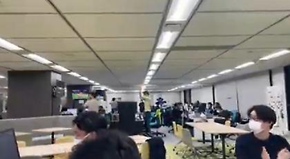 Οι υπερβολικά... ψύχραιμοι πανηγυρισμοί των Ιαπώνων στη μεγάλη ανατροπή κόντρα στη Γερμανία!