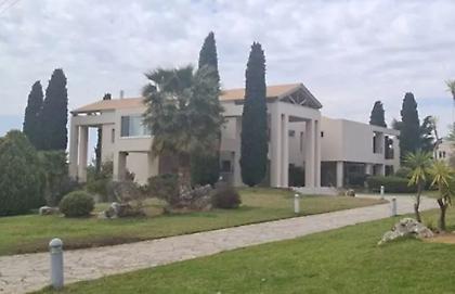 Συνελήφθη για οπλοκατοχή η υπεύθυνη της δομής Καλαμάτας της Κιβωτού του Κόσμου