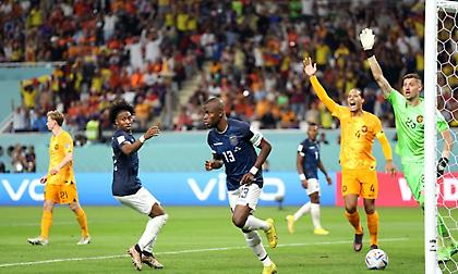 O Bαλένσια «ξαναχτύπησε» και το Εκουαδόρ ισοφάρισε την Ολλανδία