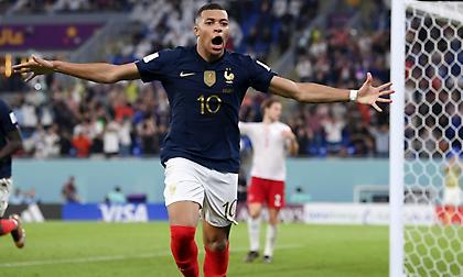 Το πήρε πάνω του ο τρομερός Εμπαπέ και έστειλε τη Γαλλία στους «16»