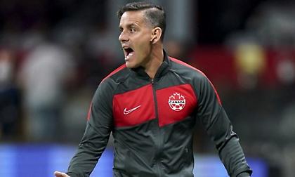 Κροατική εφημερίδα έβγαλε πρωτοσέλιδο με τον προπονητή του Καναδά… γυμνό