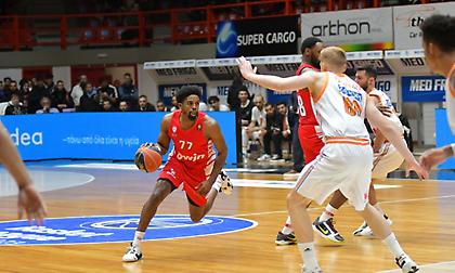 Άχαστος Ολυμπιακός, «βομβάρδισε» τον Προμηθέα στην Πάτρα!