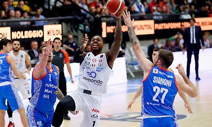 Έδειξε… σφυγμό στο Τρεβίζο η Αρμάνι!