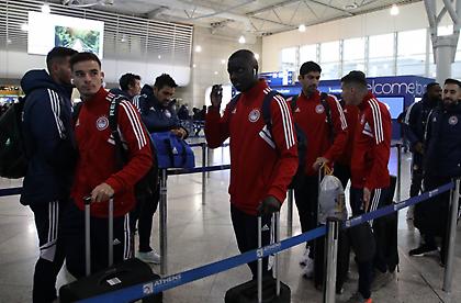 «Πέταξε» για Ισπανία, με στόχο την αντεπίθεση ο Ολυμπιακός