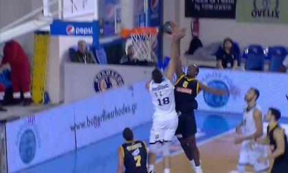 Εντυπωσιακό κάρφωμα του Χατζηδάκη στο πρόσωπο του ΜακΓριφ