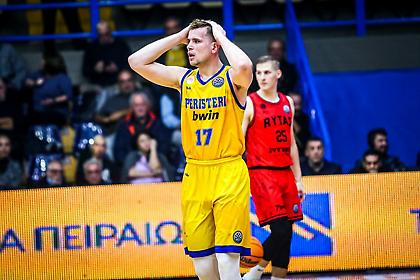 Έχασε με κάτω τα χέρια και έμπλεξε το Περιστέρι bwin