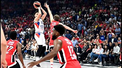 H Eφές «ζέστανε» τον κόσμο της εν όψει Ολυμπιακού θυμίζοντας το τρίποντο του Μίσιτς στο Final 4