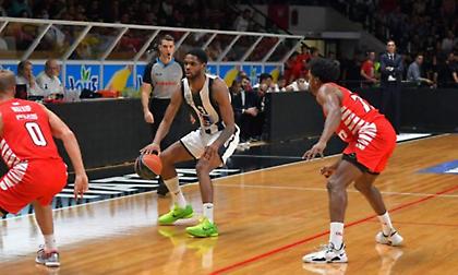 Προβλήματα για Ντέιβις, Τέιλορ στον Απόλλωνα Πάτρας