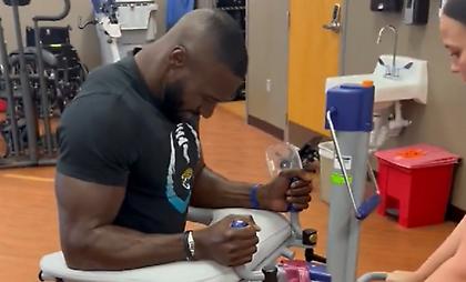 Δεν το βάζει κάτω: Ο Πάτρικ Γιανγκ δουλεύει σκληρά για να περπατήσει ξανά