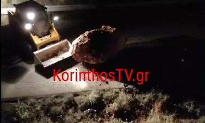Πτώση βράχων στην Αθηνών-Κορίνθου στην Κακιά Σκάλα – Εκτροπή της κυκλοφορίας στο ρεύμα προς Αθήνα