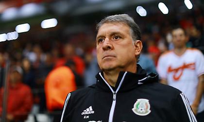 Τάτα Μαρτίνο: «Το συμβόλαιό μου με το Μεξικό έληξε όταν σφύριξε για τελευταία φορά ο διαιτητής»