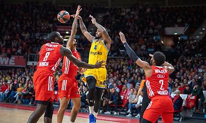 Λύγισε τη Μακάμπι και τον… εξωγήινο Μπράουν η Μπάγερν!