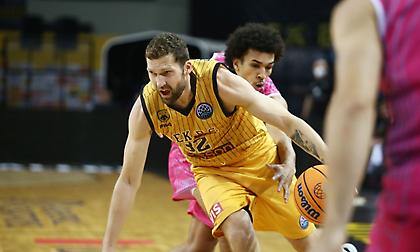 Αγωνία για Στρέλνιεκς στην ΑΕΚ