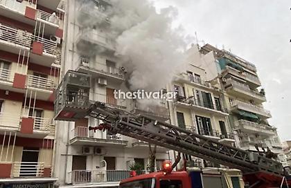 Κατασβέστηκε η φωτιά σε διαμέρισμα στο κέντρο της Θεσσαλονίκης - Απεγκλωβίστηκαν δύο άτομα