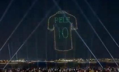 Το απίθανο εφέ στον ουρανό της Ντόχα για τον Πελέ