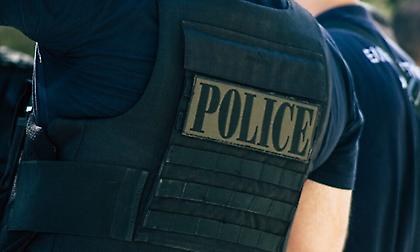 Άγιος Παντελεήμονας: Συνελήφθη γνωστός τράπερ για παράνομη οπλοκατοχή