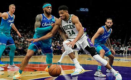 Σάρλοτ Χόρνετς-Μιλγουόκι Μπακς