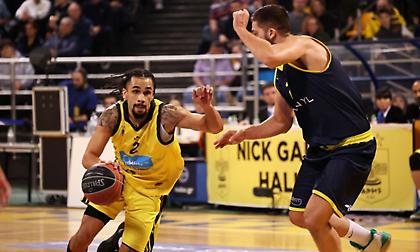 Άνετος και ωραίος ο Άρης, «βύθισε» ακόμη περισσότερο το Λαύριο