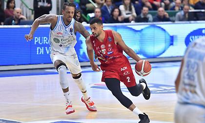 Διέσυρε τη Σάσαρι κι έρχεται «φορτσάτη» στο ΟΑΚΑ η Αρμάνι!