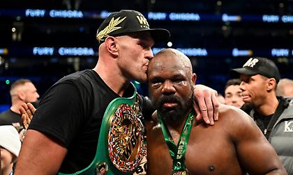 Έκανε... σάκο του μποξ τον Τσισόρα ο Φιούρι