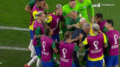 Χόρεψε μέχρι και ο… Τίτε με τους παίκτες του στο 3-0!