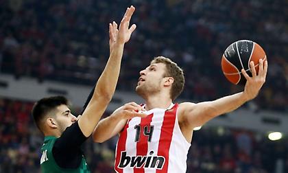 Βεζένκοφ: «Σημαντική η νίκη στο ντέρμπι, να συνεχίσουμε τα ταπεινότητα και συγκέντρωση»