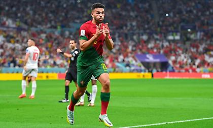 Ο Γκονσάλο Ράμος πέρασε την μπάλα από το… μάτι της βελόνας για το 1-0 της Πορτογαλίας!