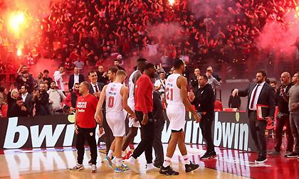 Οι πανηγυρισμοί των Αγγελόπουλων, η αγωνία και οι αγκαλιές της νίκης στο ΣΕΦ