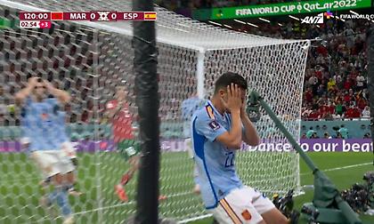 Απίθανη ευκαιρία για τους Ισπανούς στο 120'+3': Δοκάρι ο Σαράμπια!
