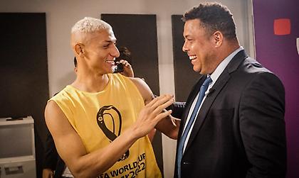 Συνάντησε τον Ρονάλντο και δάκρυσε ο Ριτσάρλισον-«Να κάνεις το κούρεμα του 2002 αν το πάρουμε»